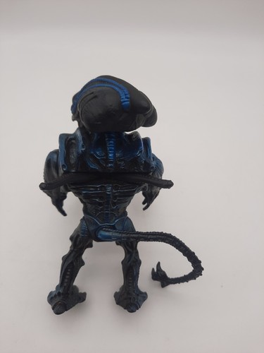 Figura de acción Kenner Aliens Blue & Black Gorilla Alien 5" Fox 1992 brazo acción - Imagen 8 de 10