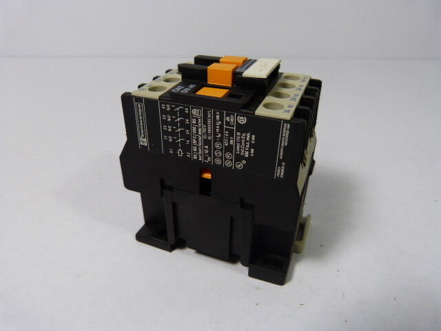 Telemecanique CA2-DN40-U6 Relay 10Amp 240V Coil USED