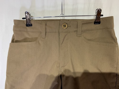 UNDER ARMOUR Loose Shorts Flat Front Size 30 Color Light Brown - Picture 4 of 5