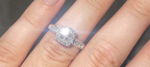 Engagement Ring Princessa 9ct White Gold Cluster 0.50ct Diamond Ring. Hsamuel. - Picture 3 of 24