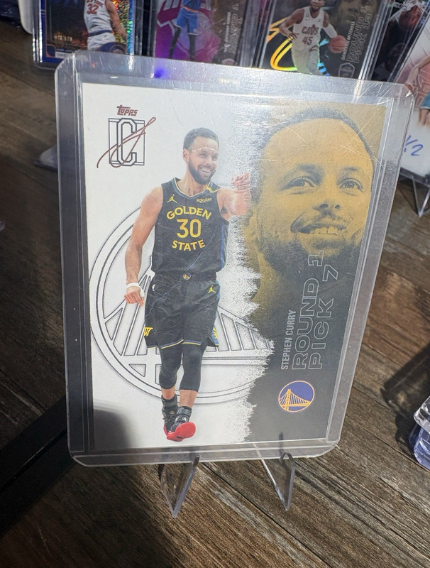 Topps Stephen Curry Warriors 2025-26 Signature Class Round Pick Insert #52