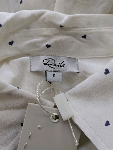 Rails Kate Blouse Women’s Small Silk White w Navy Mini Hearts Long Sleeve - Picture 6 of 9