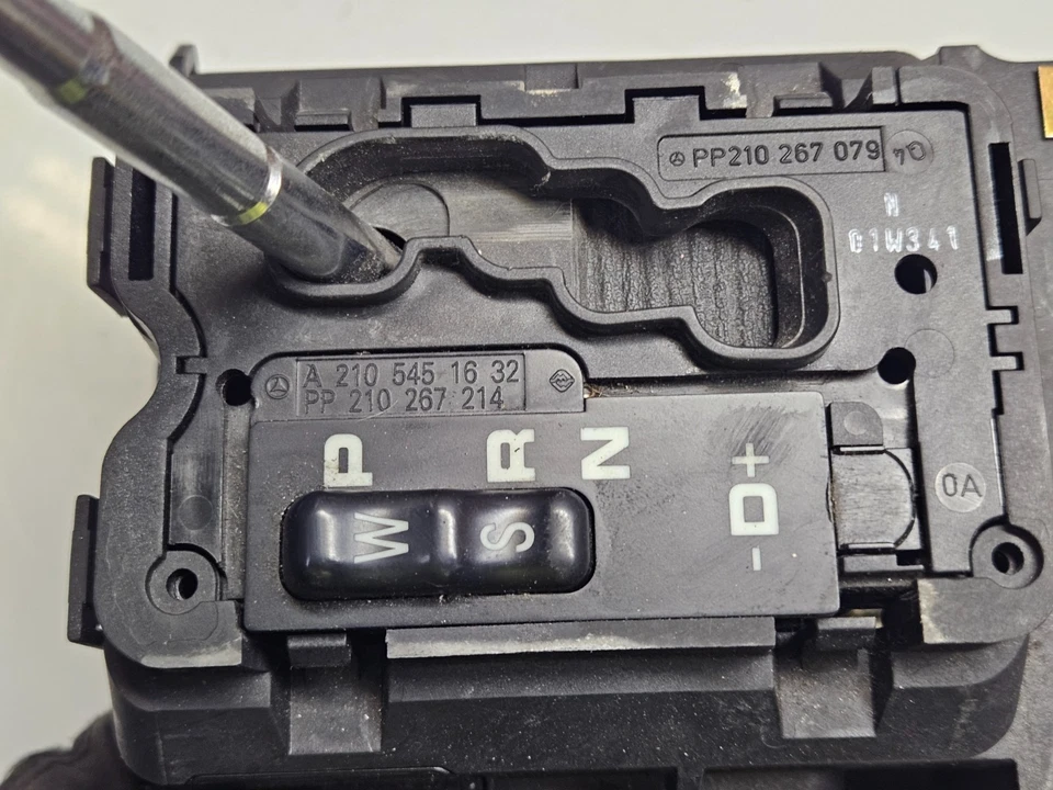 Mercedes Automatikschaltkulisse Schaltkulisse Wählhebelmodul A 2105451632 ♻️ - Image 4 of 4
