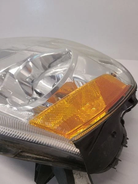 2005-2007 FORD FIVE HUNDRED LH Driver Left Headlight Halogen 6G1Z13008B - Image 4 of 4