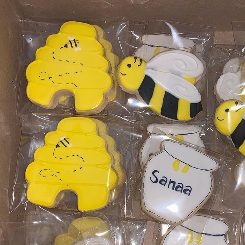 Bee Cookie Cutters Set - 3 Inches - 7 Piece - Beehive, Flower, Honeycomb and ... - Bild 3 von 9