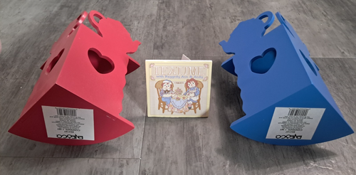 Enesco Raggedy Ann und Andy Holz Teeservice Display Regal und Staffelei Neu im Karton - Bild 5 von 5