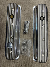 Moon Sbc Chevrolet V8 Valve Covers Finned Aluminum 84 And Newer Mp659