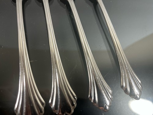 Set of 4 Oneida Bancroft Stainless 7 1/2" Dinner Forks - Picture 2 of 6