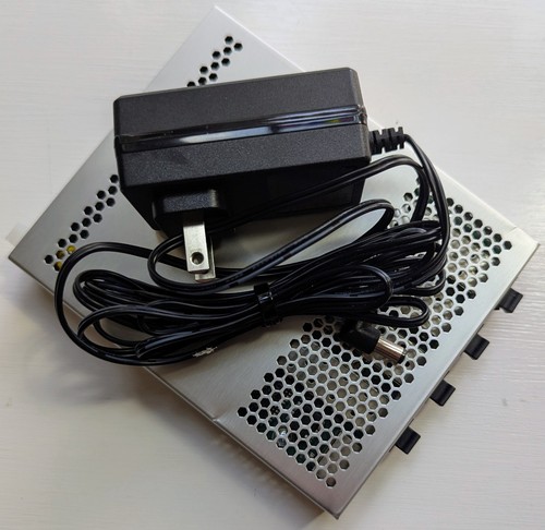 MikroTik CRS305-1G-4S+IN Cloud Router Switch – 4x SFP+ 10GbE, 1x Gigabit LAN - Photo 4/6