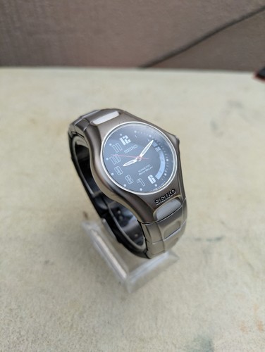 Men's Seiko 5J22-0A90 Kinetic Wrist Watch In Full Working Order And Keeping Time - Picture 18 of 23