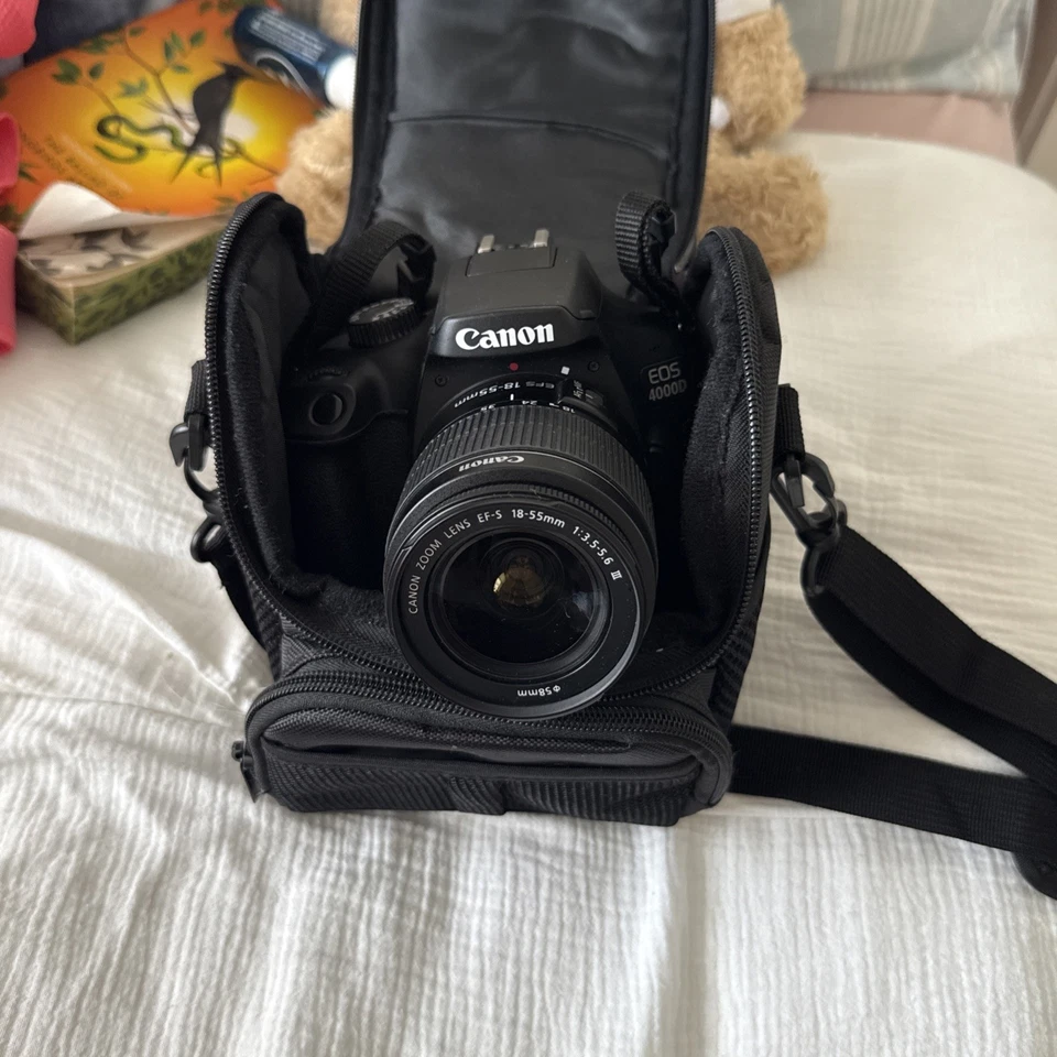 Canon EOS 4000D, photo 1 of 5