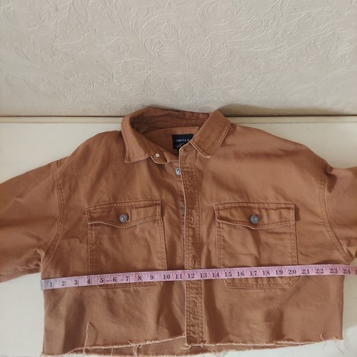 Forever 21 Herren hellbraun Cropped Raw Hem Denim Jeansjacke Gr. Large - Bild 6 von 8
