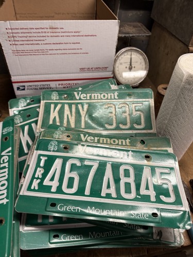 Lote a granel de 80 etiquetas de matrícula de metal artesanal reutilizable Vermont VT - Imagen 3 de 8