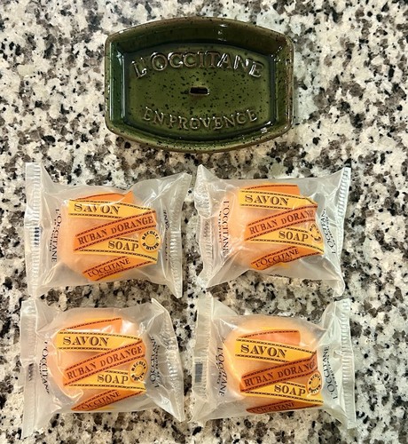 L’Occitane Ruban D’Orange Seifen 4er Set Gästeseifen 1,7 oz mit grüner Seifenschale