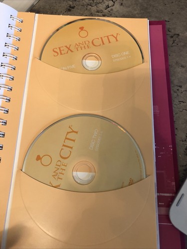 SEX AND THE CITY, Complete Series 1-6-- 20-Disc DVD Set In PINK VELVET, Illust. - Picture 8 of 13