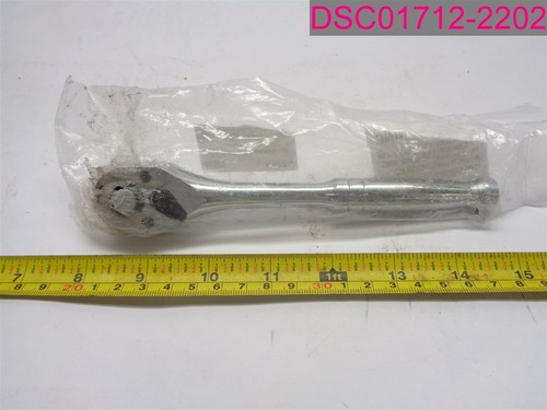 Klein Tools 65720. 3/8" Drive Pear Head Ratchet - Picture 2 of 3