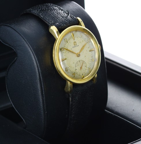Omega Small Seconds Vintage Circa 1950's "Calatrava Style" Patina Champagne Dial - Picture 2 of 10