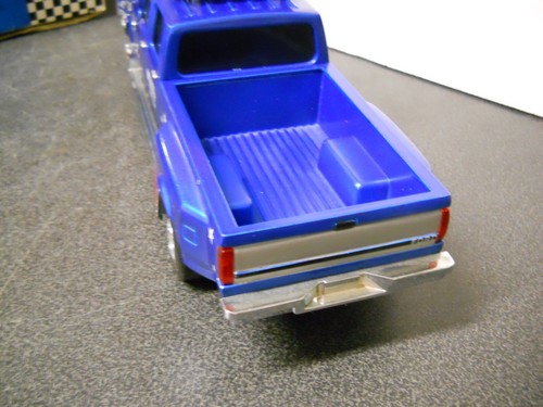 Action 1:24 Ted Musgrave Roush Racing The Family Channel Blue Chevy Dually Bank - Picture 5 of 8