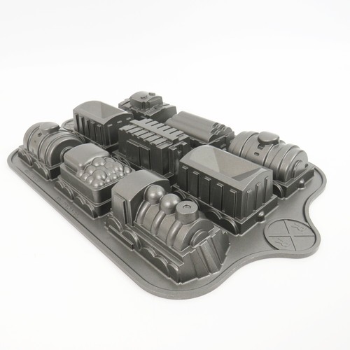 Nordic Ware Aluminium Zug Kuchenform 9 Formen 5 Tassen USA Lokomotive Geburtstagstorte  - Bild 7 von 8
