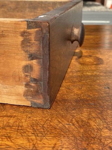 ANTIQUE QUEEN ANNE PENNSYLVANIA WALNUT COUNTRY TAVERN TABLE WITH CENTER DRAWER - Picture 13 of 13