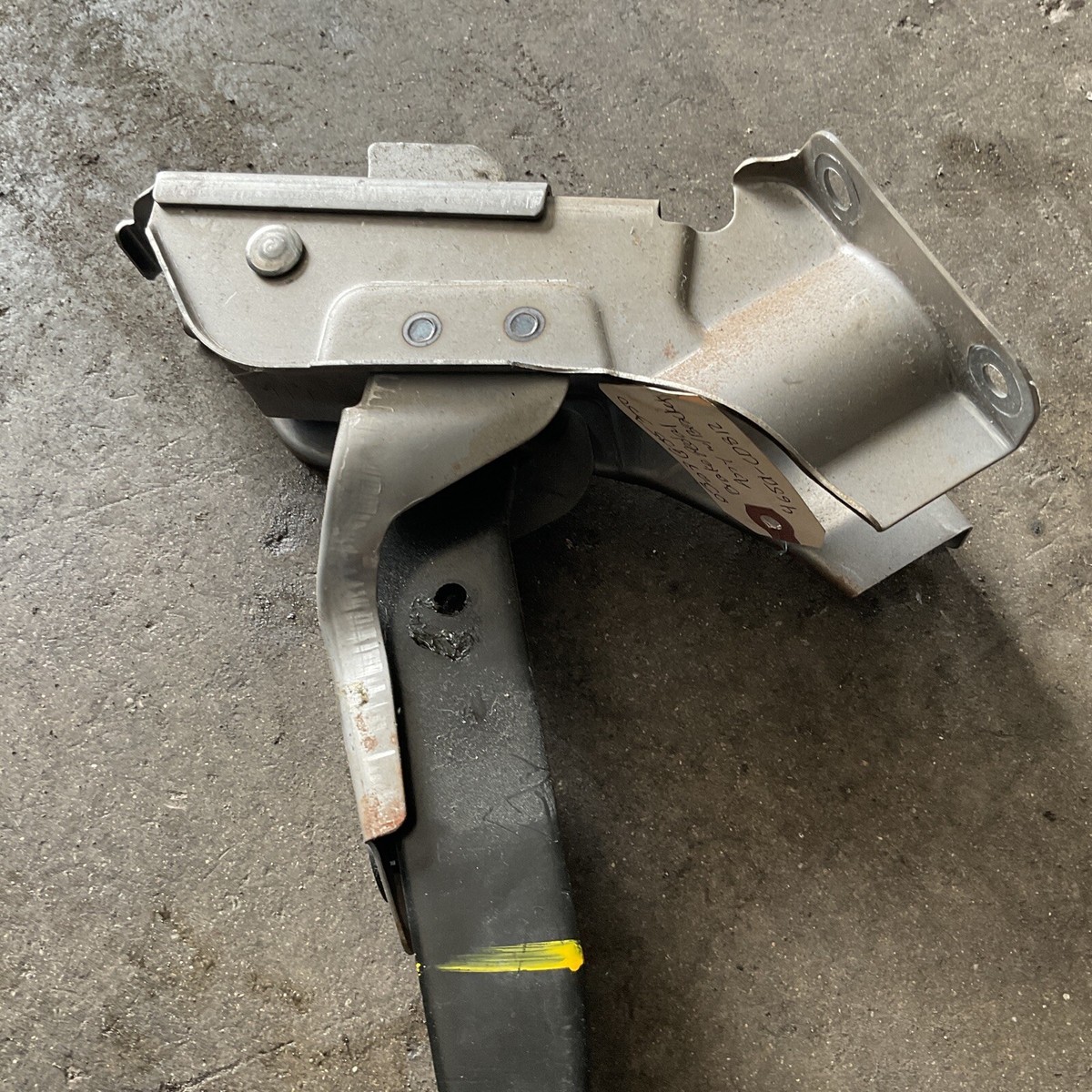 03-06 Infiniti G35 Nissan 350Z Brake Pedal Assembly W 03-06 Infiniti G35 Nissan 350Z Brake Pedal Assembly W