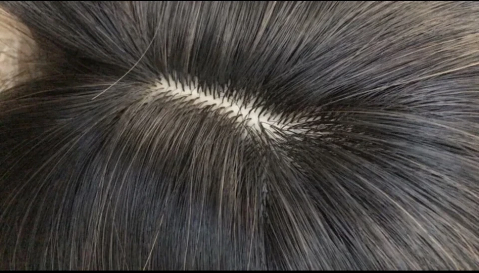 Peluca Fibra Térmica Casi Natural Hermosa Algarroba Color Marrón Foto 3 de 4