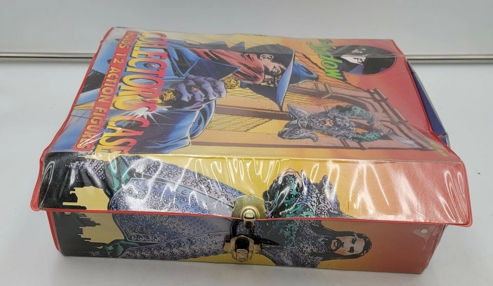 Figura de acción The Shadow estuche de coleccionista 1994 Tara Toy Corp tiene 12 figuras Foto 3 de 4