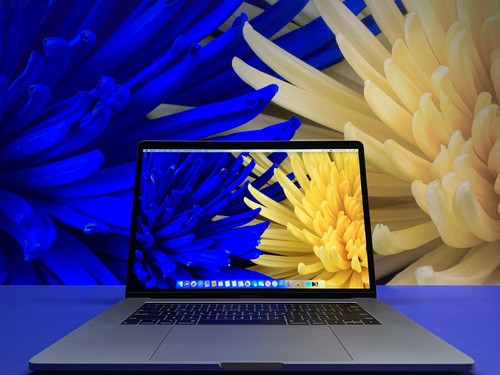 VENTURA Vega Apple MacBook Pro 15 - 32GB 512GB SSD TOUCH BAR 4.8GHz i9 8 CORE