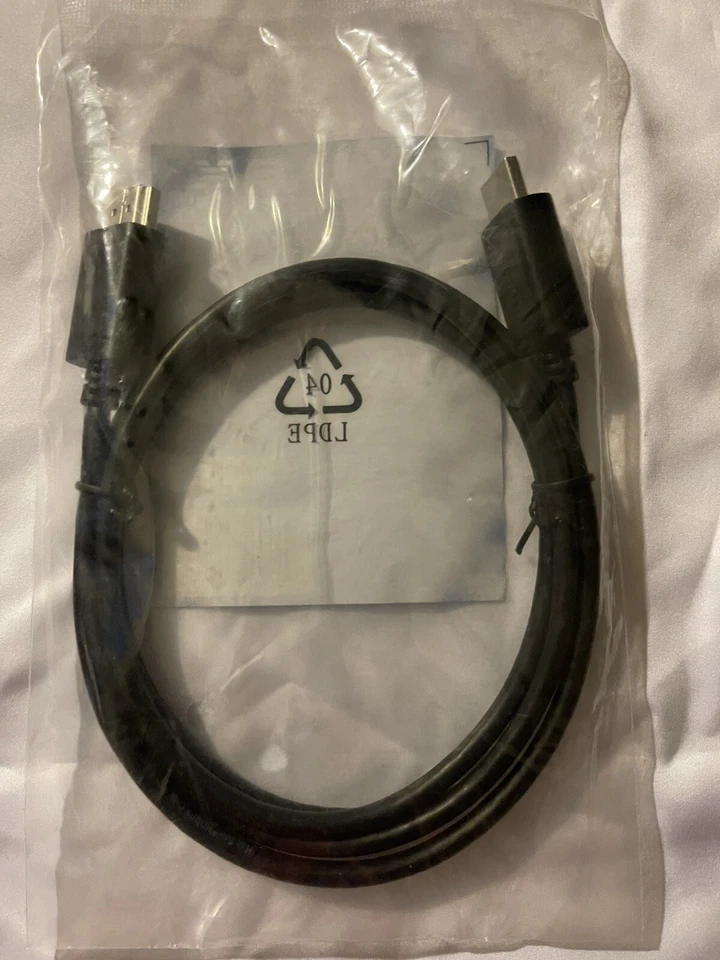 Dynex (DX-SF108) 4ft 1.2m HDMI Cable High Speed With Ethernet Black New In Pack - Image 2 of 2