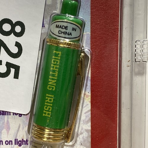 NFL GLOWING PEN NOTRE DAME FIGHTING IRISH NEW DEADSTOCK VTG FAN COLLECTIBLE - Picture 8 of 8