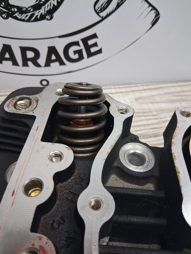 HARLEY DAVIDSON TWIN CAM 103" REAR CYLINDER HEAD 17193-06 - Picture 4 of 11