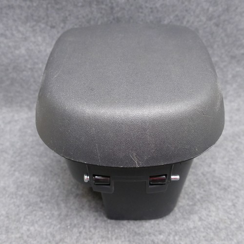 2010-2013 Kia Soul Center Console Insert & Arm Rest Lid UP Black Plastic 74675 - Picture 6 of 15