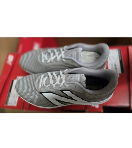New Balance Herren FuelCell 4040 V7 geformter Baseballschuh grau Größe 11/5