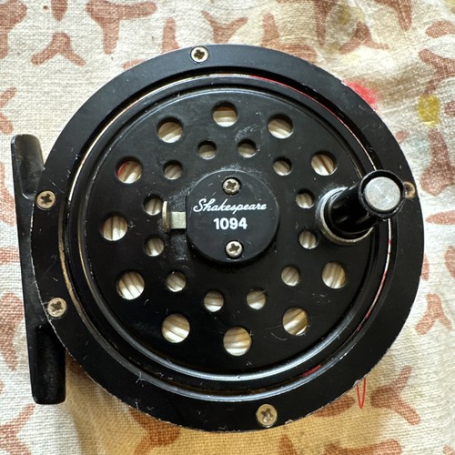 Silver Shakespeare Fly Reel 1094 **FAST SHIPPING** - Picture 2 of 4
