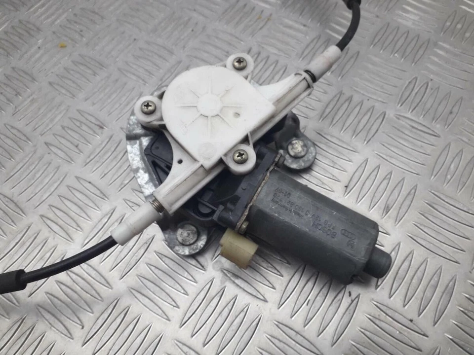 RENAULT MEGANE 2002 N/S PASSENGERS Left FRONT WINDOW REGULATOR 7700834392 - Image 3 of 4