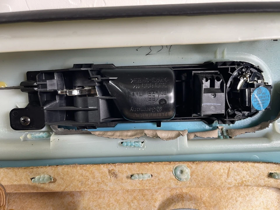 1999-2005 Volkswagen Jetta painel da porta traseira porta lateral do passageiro fabricante de equipamento original 1J4-839-114 - Imagem 4 de 4