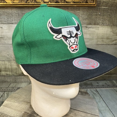 Gorra Mitchell & Ness Chicago Bulls Snapback Verde Negra Ajuste Original NBA - Imagen 3 de 13