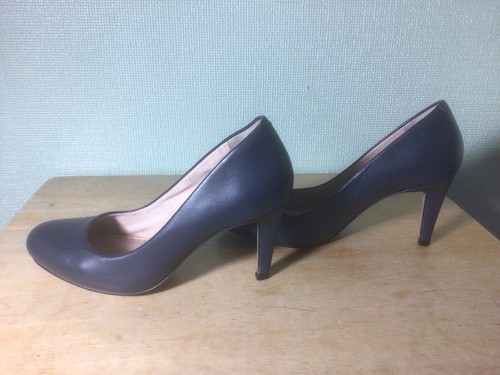 Women’s Navy Leather Heeled Court Shoes Size UK 2 By Clark’s - Picture 8 of 10