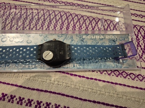 BEAUTIFUL VINTAGE 1990S SWATCH SCUBA 200WATCH. ORIGINAL BOX AND PAPERS. - Picture 9 of 9