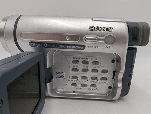 Sony DCR-TRV260 Handycam Digital 8 Camcorder W/ NEW Charger & Battery Tested - Picture 6 of 18