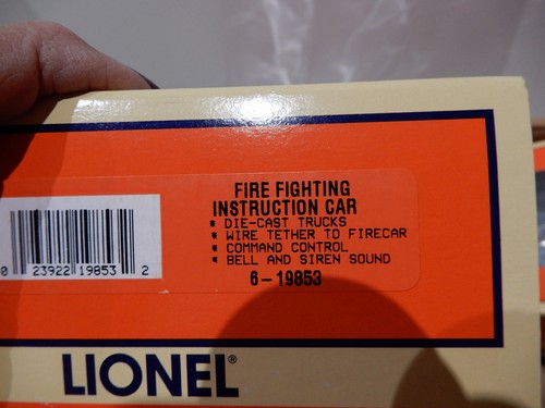 LIONEL 6-21753 1998 Lionel Exclusive Service Station Set NIB - Picture 8 of 10