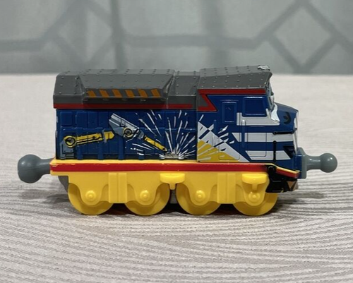 Chuggington Diecast StackTrack Big Build Adventure Zack [Toys"R"Us Exclusive] - Picture 5 of 8