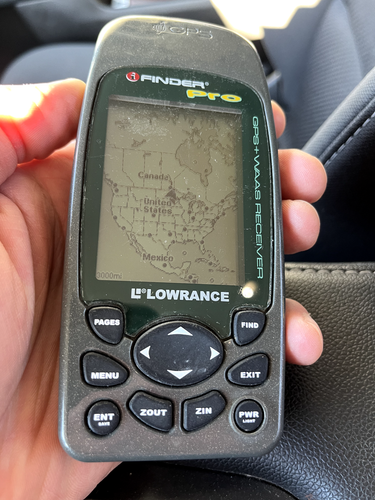 Lowrance iFINDER Pro Handheld GPS WAAS Receiver Works Hunting Hiking Fishing - Picture 5 of 6