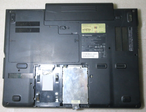 17" Laptop Gateway Model MG1 P-6822 - Working With HDD - Password Locked - Picture 12 of 17