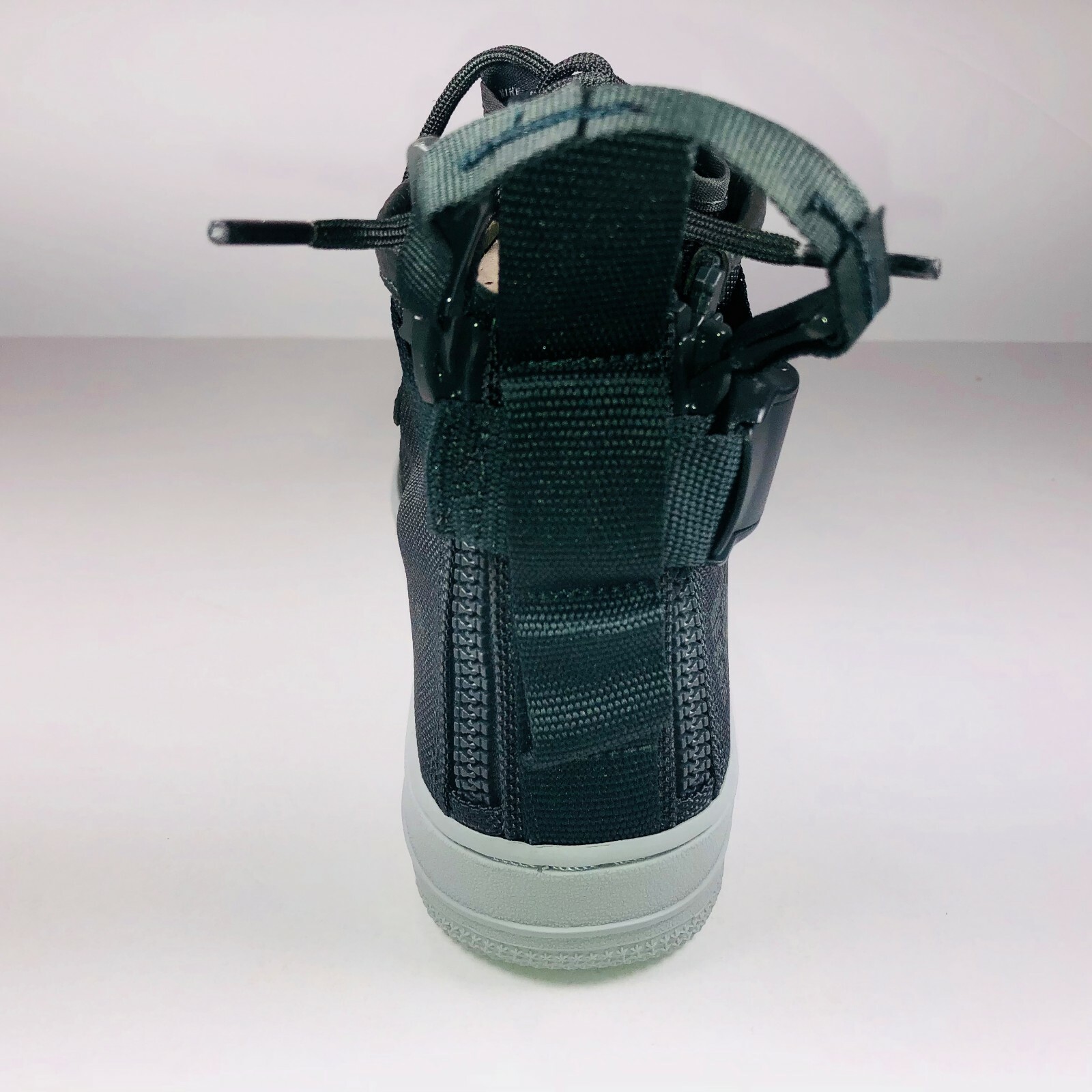 Women Nike SF Air Force 1 Mid Mid Mid Outdoor Green Leather Sneaker AA3966-300 Size 6.5 1cf7c1 Women Nike SF Air Force 1 Mid Mid Mid Outdoor Green Leather Sneaker AA3966-300 Size 6.5 1cf7c1
