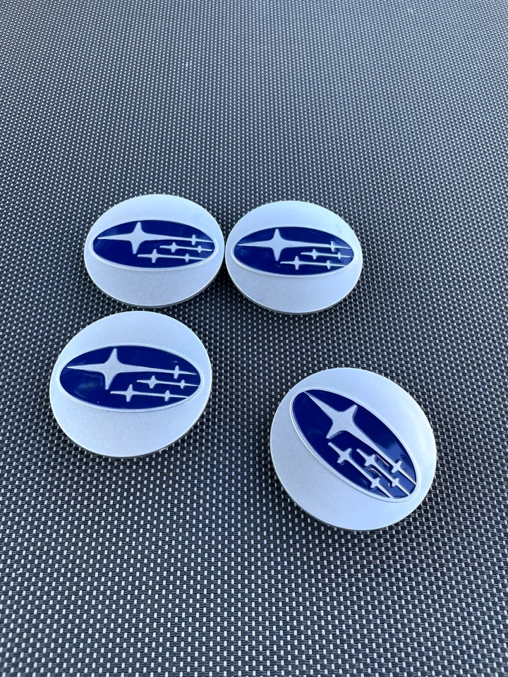 JUEGO DE 4 TAPACUBOS CENTRALES DE RUEDA SUBARU GRIS MATE 60 mm/2,36 pulgadas - SE ADAPTA A LA MAYORÍA DE LOS MODELOS Foto 4 de 4