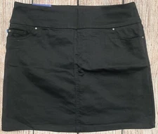 NWT Womens S.C. & CO. Ladies Denim Skort, Size L, Color Black 