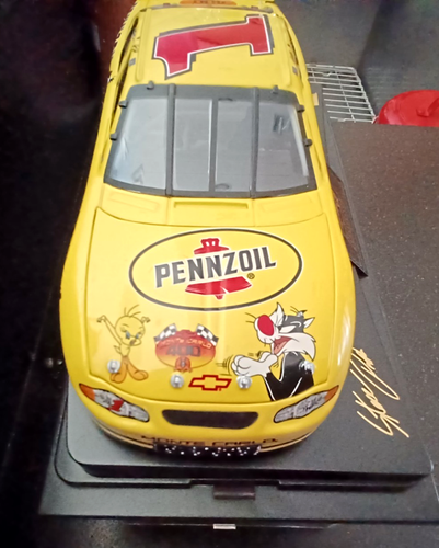 Revell Collection Steve Park #1 Pennzoil Looney Tunes Monte Carlo 400 1:24 -MINT - Picture 4 of 8
