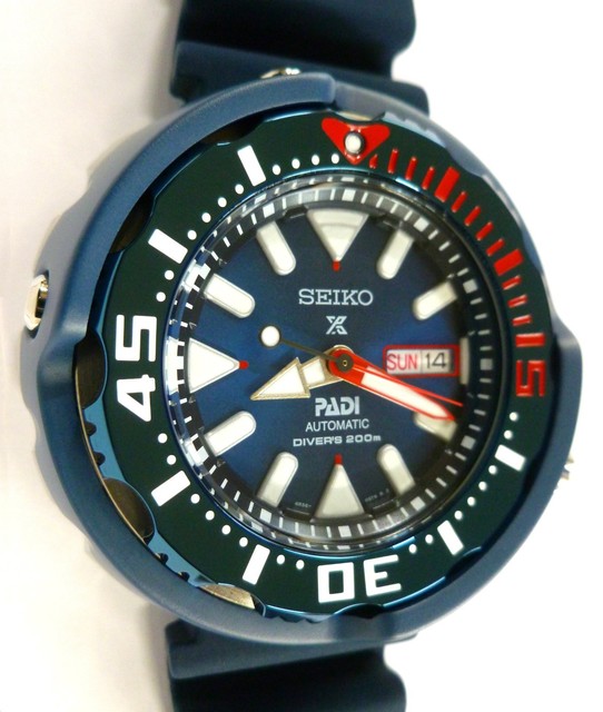 seiko diver green dial