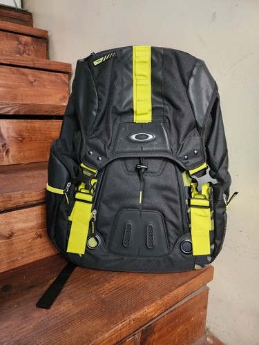NAGELNEU!! Oakley Gearbox LX Rucksack - Bild 2 von 3